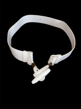 White Leather Knot Front Belt vintage 27”
